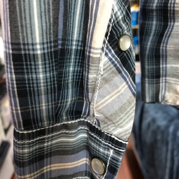 Western Style Button Up Shirt - Picture 5 of 6